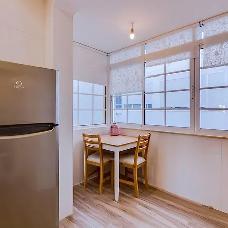 Stylish 2 Bedrooms In The Heart Of