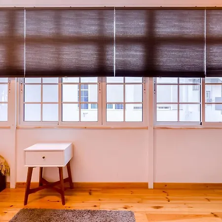 Stylish 2 Bedrooms In The Heart Of * Лиссабон