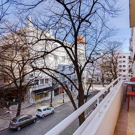 Stylish 2 Bedrooms In The Heart Of Апартаменты