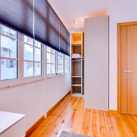 Stylish 2 Bedrooms In The Heart Of Apartment *